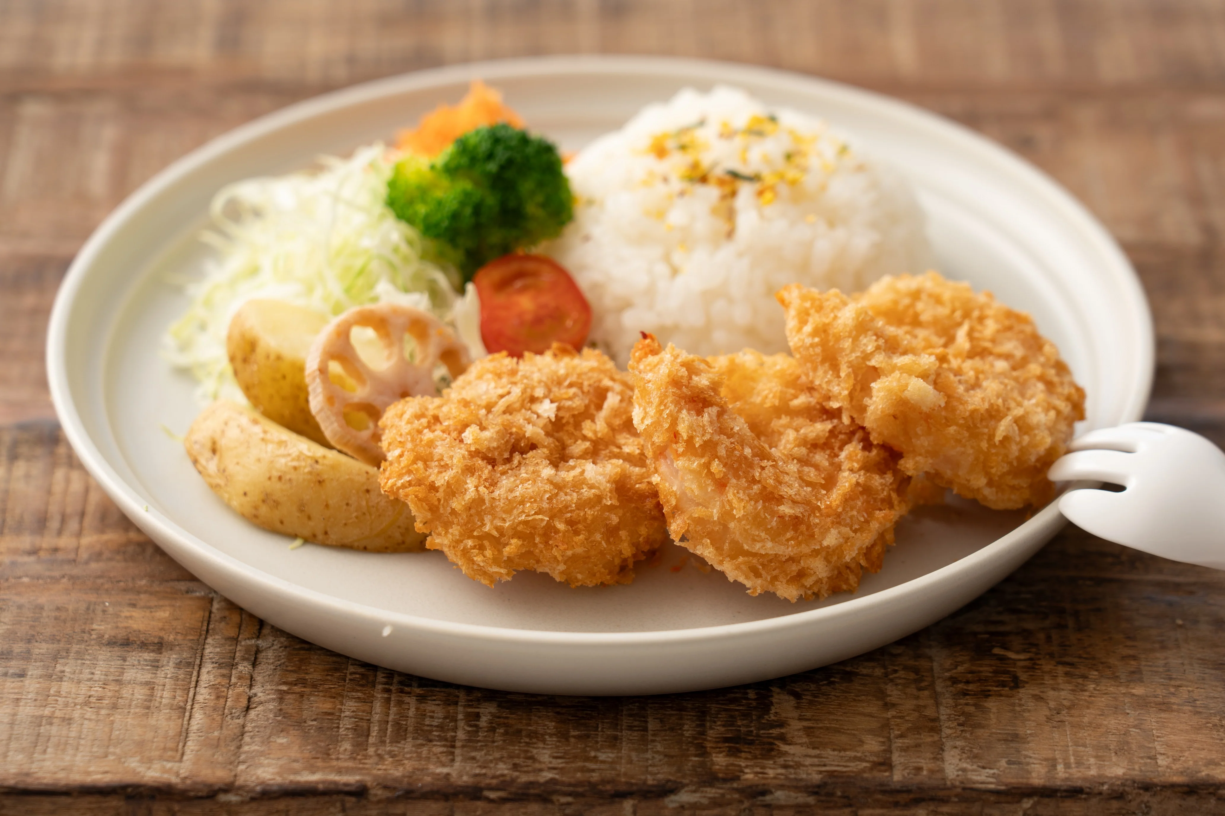 揚げないからヘルシー
衣に海老オイルを配合し、旨味を凝縮